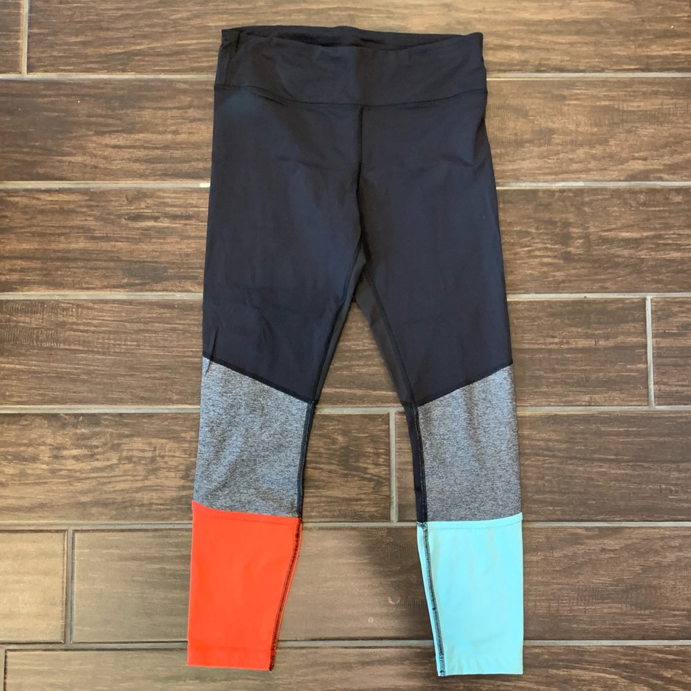 Lululemon 7/8 Color Block Tight Size 8